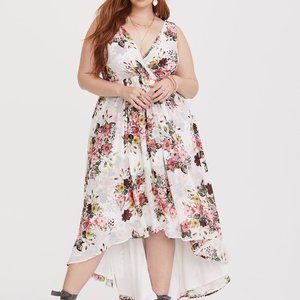 TORRID White Floral V-Neck Hi-low Maxi Dress